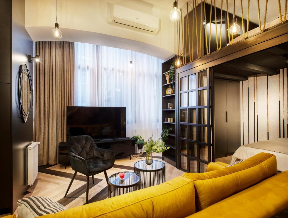 Joseph Studio Apartment By Irundo Zagreb Extérieur photo